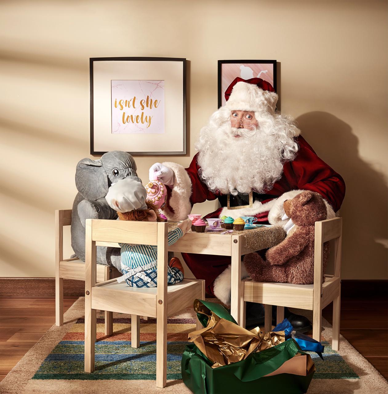 Santa Claus en la mesa de juego